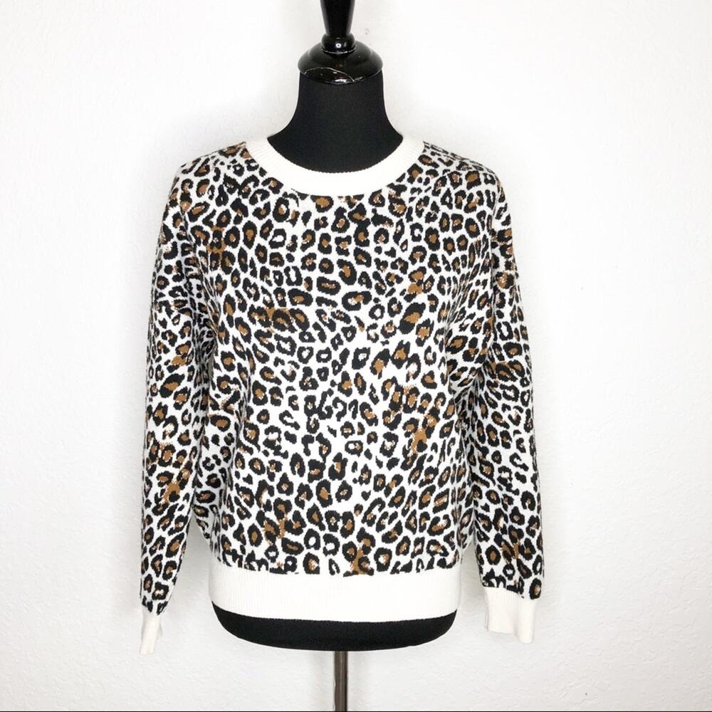 T Tahari white black brown leopard animal print sweater size Medium
